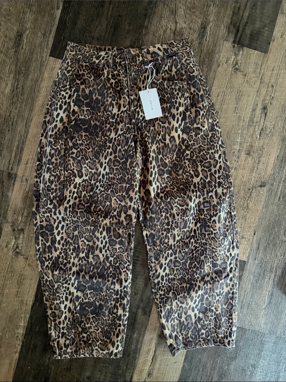 Cello Leopard Print barrel jeans size 3. NWT.
